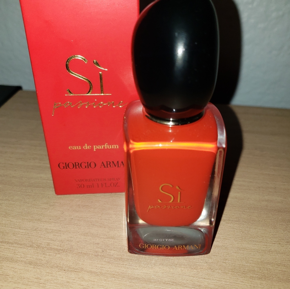 Giorgio Armani Si Passione